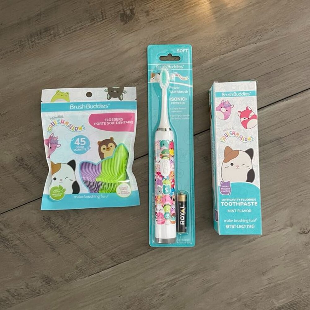 NEW 3Pc Kids Squishmallows Electric Toothbrush, Toothpaste & Flosser Set